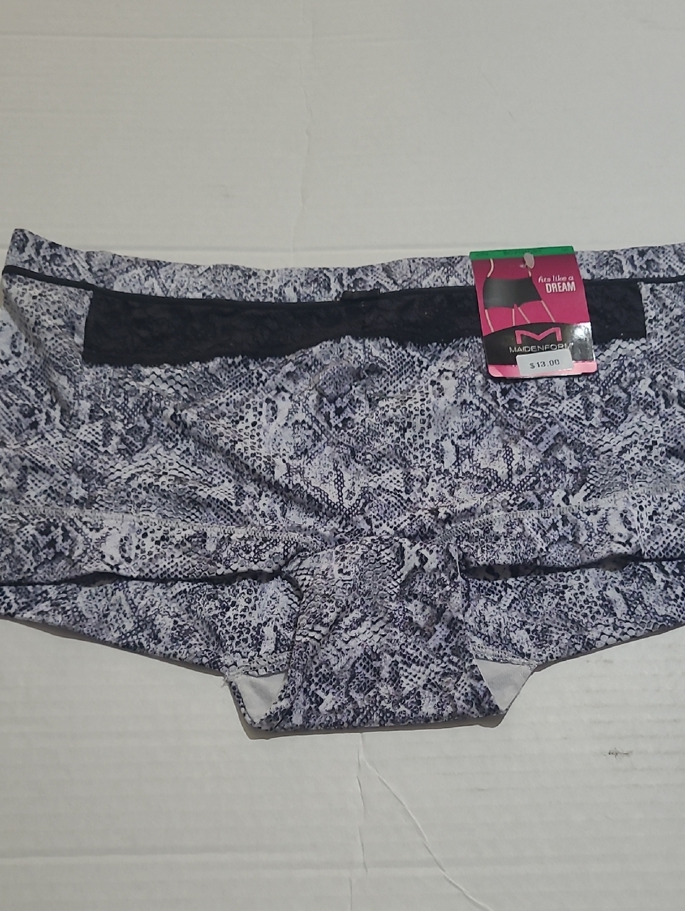Maidenform Black & White Snake-Print Hipster with Lace Trim